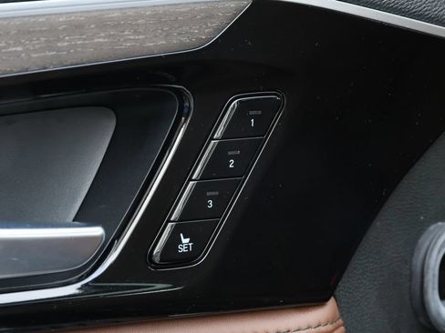 Used 2024 Acura MDX SH-AWD w/ Advance Package image 19