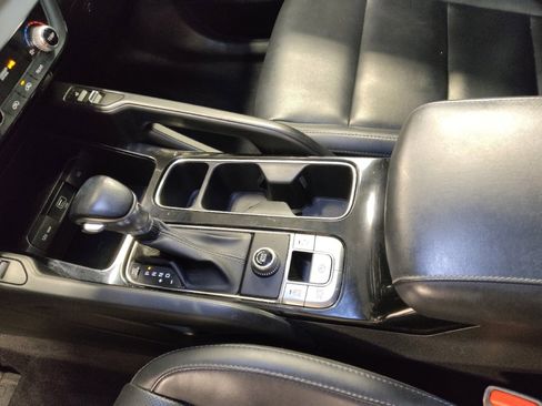 Used 2020 Kia Telluride S w/ S 8 Passenger Seating Package FWD image 26