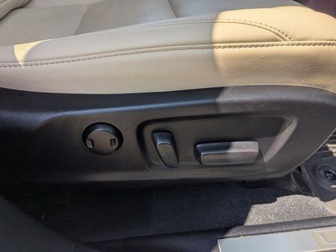 Used 2022 Lexus RX 450h AWD w/ Premium Package image 36