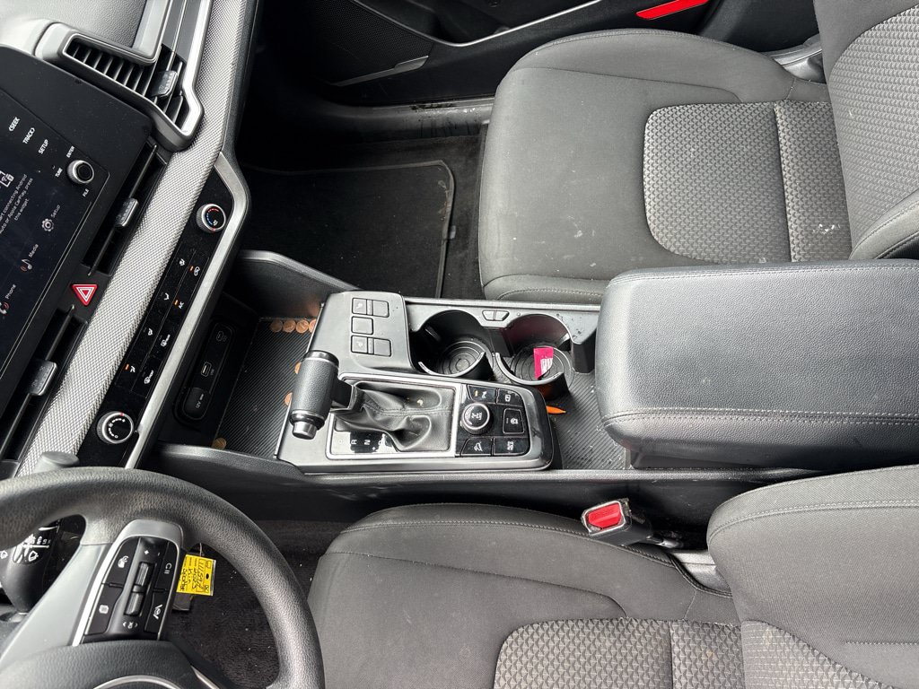 Used 2023 Kia Sportage LX AWD/4WD image 24