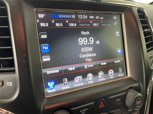 Used 2017 Jeep Grand Cherokee Limited w/ Luxury Group II image 7