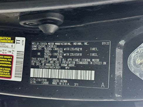 Used 2022 Toyota Highlander LE image 35