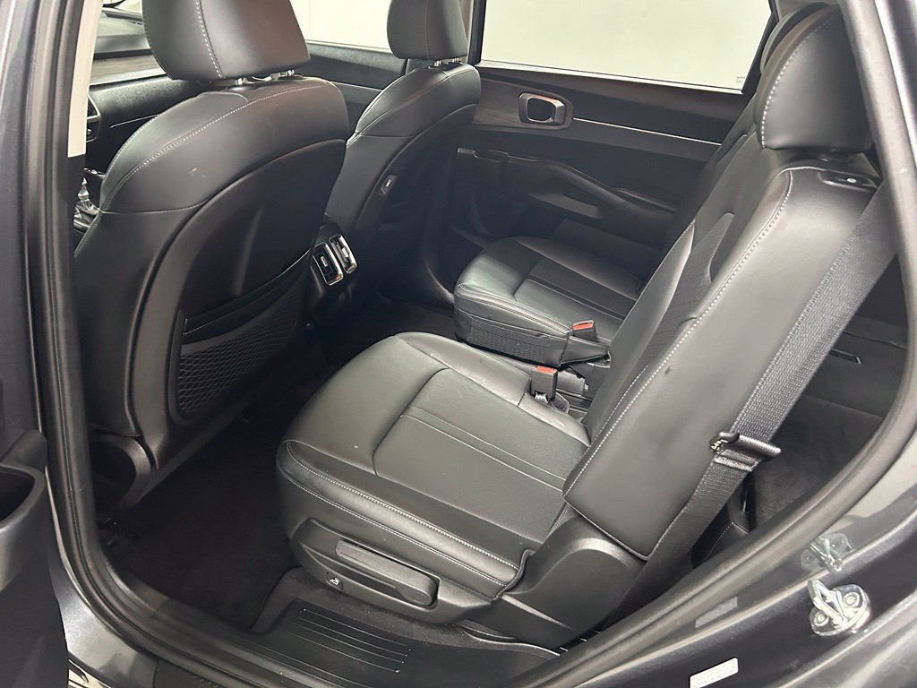 Used 2021 Kia Sorento EX AWD/4WD image 15