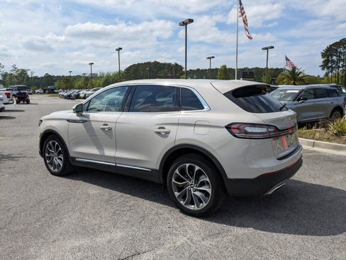 Certified 2023 Lincoln Nautilus Reserve w/ Equipment Group 201A image 9