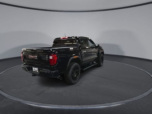 New 2025 GMC Canyon Denali w/ LPO, Denali Black Edition image 8