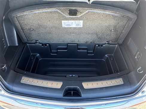 Used 2022 Buick Enclave Essence image 17