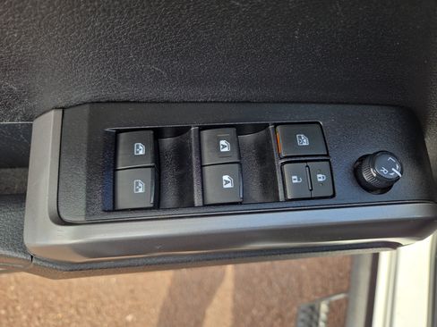 Certified 2023 Toyota Tacoma SR5 AWD/4WD image 29