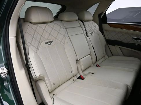 Certified 2022 Bentley Bentayga AWD/4WD image 28