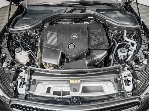 Certified 2026 Mercedes-Benz GLC 300 image 4