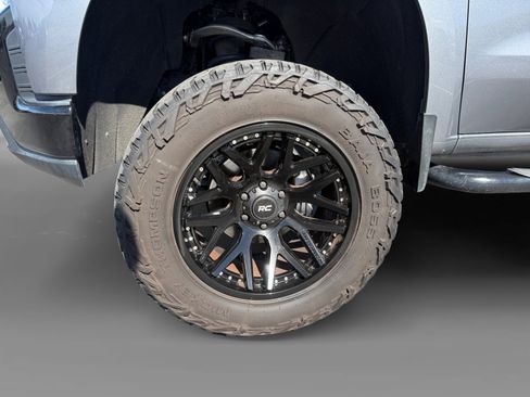 Used 2021 Chevrolet Silverado 1500 LT Trail Boss w/ Convenience Package II image 9