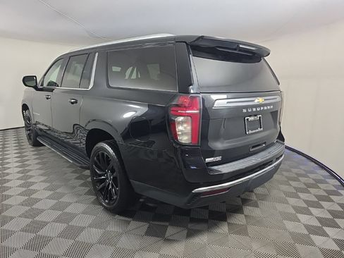 Used 2021 Chevrolet Suburban LT AWD/4WD image 3