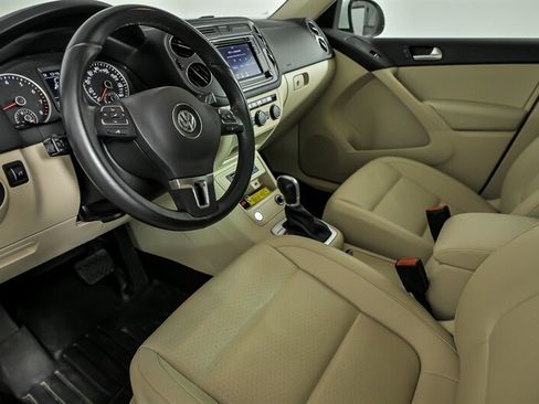 Used 2017 Volkswagen Tiguan Wolfsburg Edition image 16