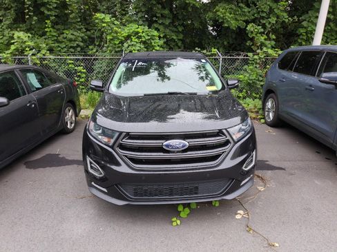 Used 2015 Ford Edge Sport w/ Equipment Group 401A FWD image 2