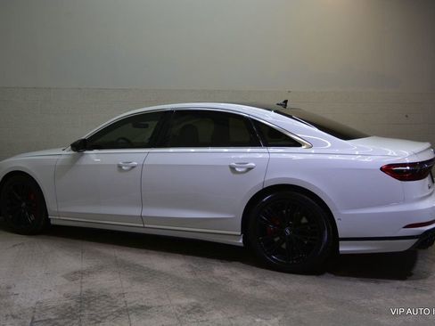 Used 2020 Audi S8 L w/ S8 Executive Package image 30