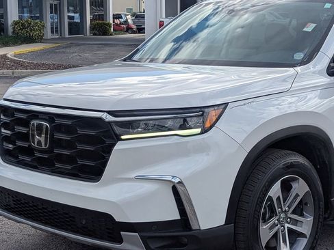 Used 2024 Honda Pilot EX-L image 6