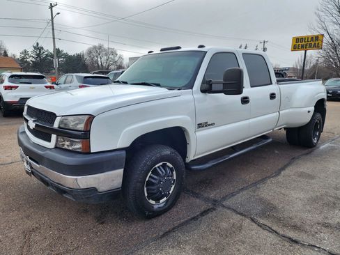 Used 2004 Chevrolet Silverado 3500 LS w/ Skid Plate Package image 4