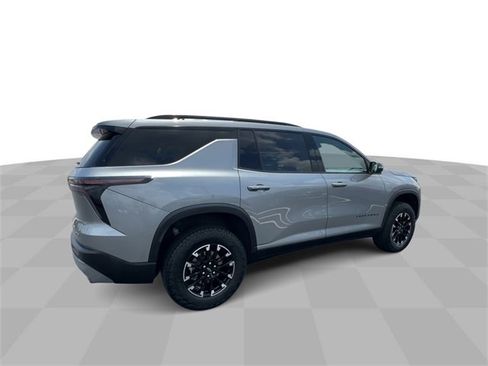 Certified 2024 Chevrolet Traverse Z71 w/ LPO, Floor Liner Package image 8