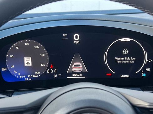 New 2025 Porsche Macan Electric image 26