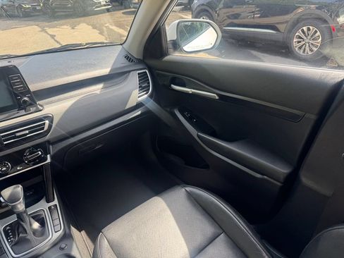 Used 2021 Kia Seltos LX AWD/4WD image 15