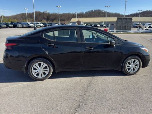 Used 2020 Nissan Versa S image 6