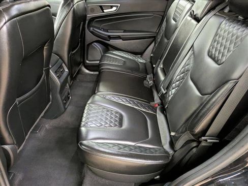 Used 2024 Ford Edge Titanium image 17