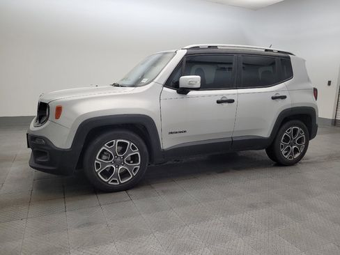 Used 2017 Jeep Renegade Limited image 2
