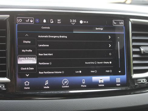Used 2024 Chrysler Pacifica Touring-L FWD image 20