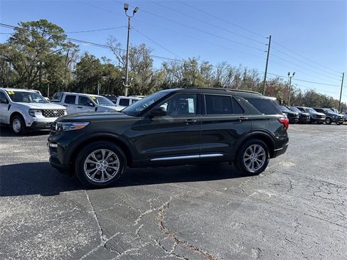 Certified 2021 Ford Explorer XLT w/ Equipment Group 202A image 54