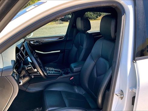 Used 2018 Porsche Macan S AWD/4WD image 9
