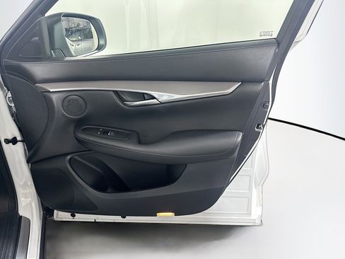 Used 2023 INFINITI QX50 Luxe image 31