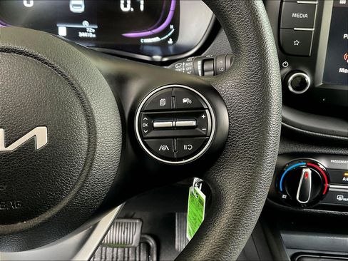 Used 2023 Kia Soul LX FWD image 11