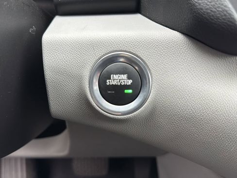 Used 2024 GMC Terrain SLE image 34