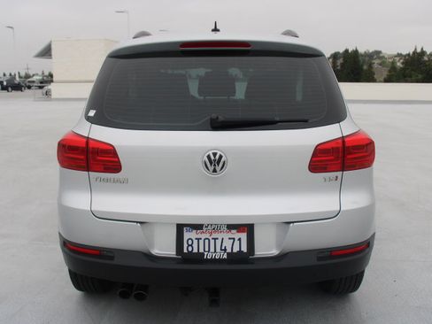 Used 2016 Volkswagen Tiguan S FWD image 4