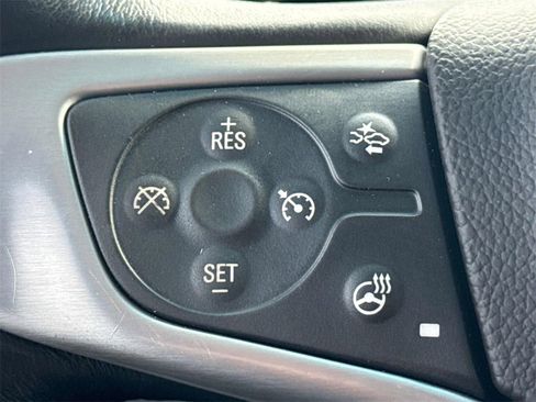 Used 2017 GMC Yukon SLT image 25