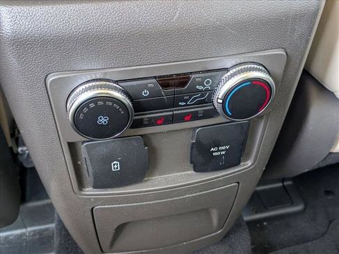 Used 2023 Ford Explorer Platinum w/ Technology Package image 18