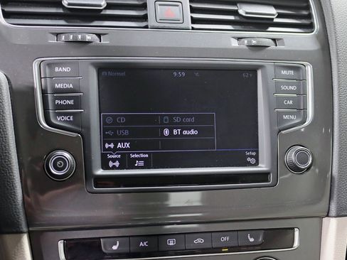 Used 2017 Volkswagen Golf Alltrack SE image 17