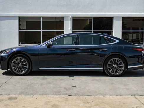Used 2019 Lexus LS 500 w/ Interior Upgrade Package RWD image 16