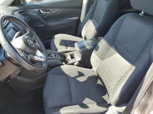 Used 2018 Nissan Rogue SV AWD/4WD image 27