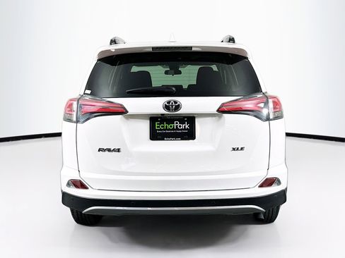 Used 2017 Toyota RAV4 XLE FWD image 7
