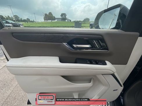 New 2025 GMC Yukon Denali w/ Sun & Power Step Package image 24