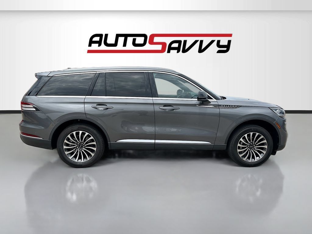 Used 2023 Lincoln Aviator Reserve w/ Equipment Group 201A AWD/4WD image 8