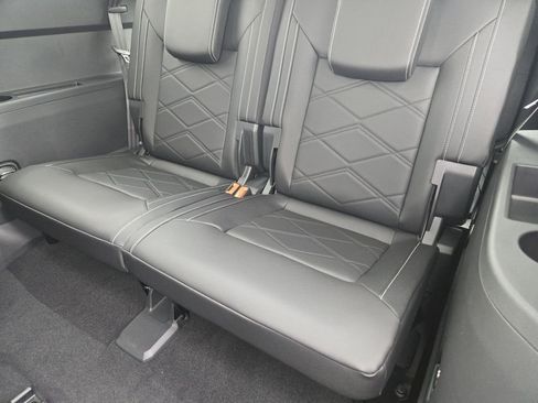 New 2026 Volkswagen Atlas SE FWD image 22
