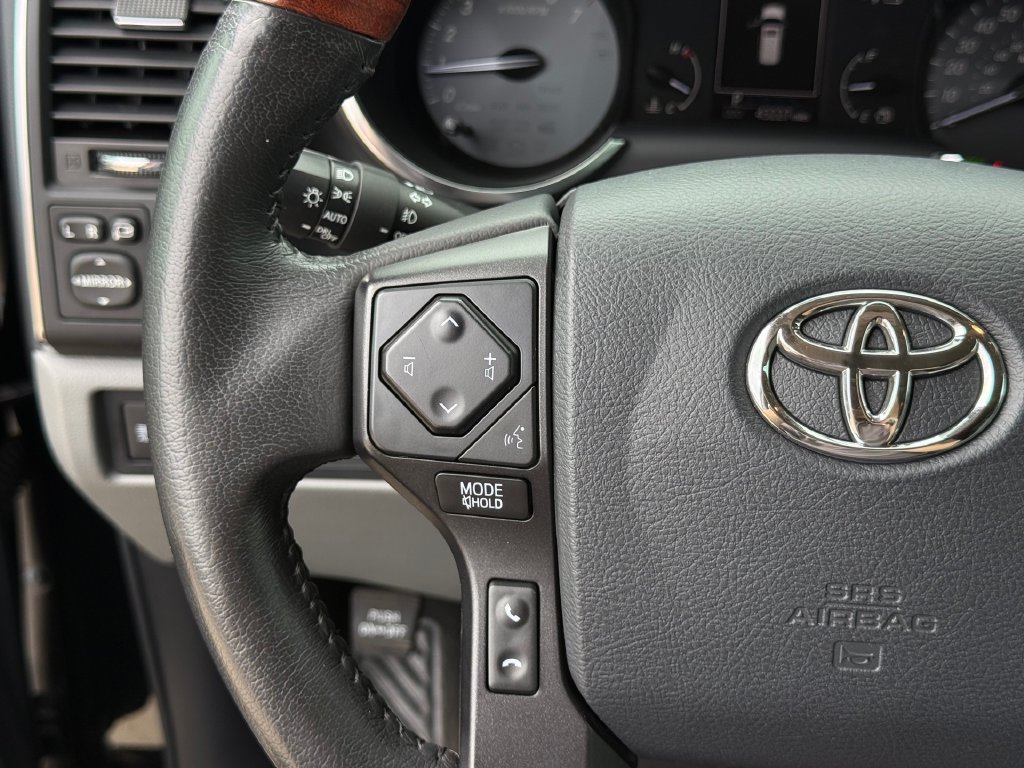 Used 2020 Toyota Sequoia Platinum AWD/4WD image 12