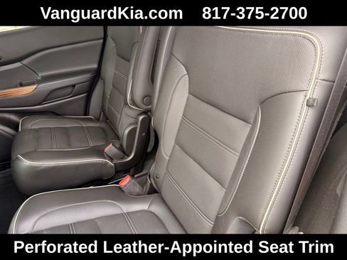 Used 2019 GMC Acadia Denali w/ Technology Package FWD image 25