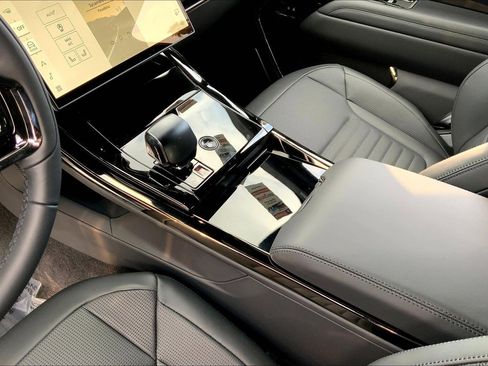 New 2026 Land Rover Range Rover Sport SV image 10