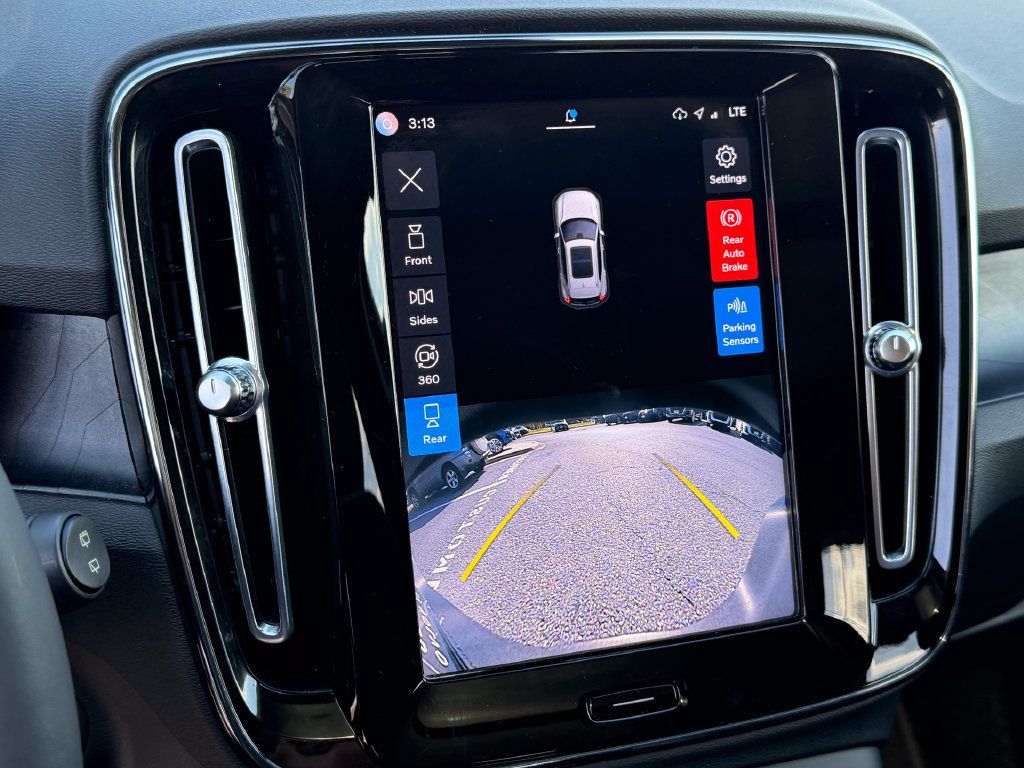 Certified 2023 Volvo XC40 Recharge Plus AWD/4WD image 30