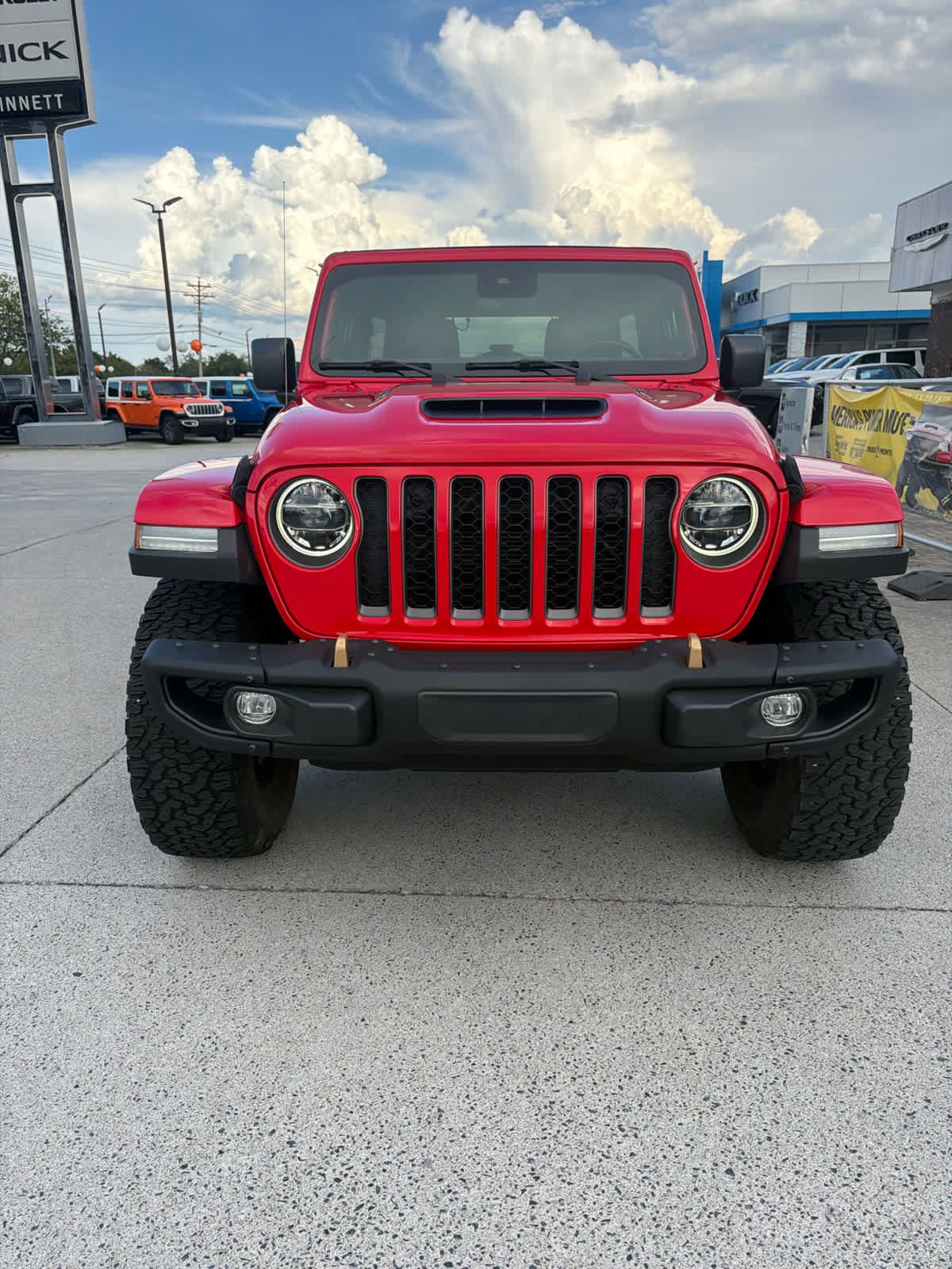 Used 2022 Jeep Wrangler Unlimited Rubicon w/ Xtreme Recon 35" Tire Package AWD/4WD image 3