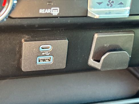 Used 2024 Ford F150 XLT w/ Tow/Haul Package image 32