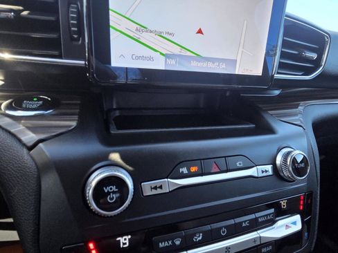 Used 2020 Ford Explorer Limited w/ Class III Trailer Tow Package image 16