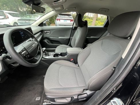 Used 2025 Kia K4 LXS image 25